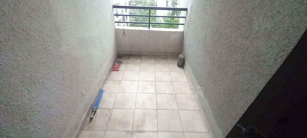 2 BHK Flat In Rkl Complex For Sale  In Charholi Budruk