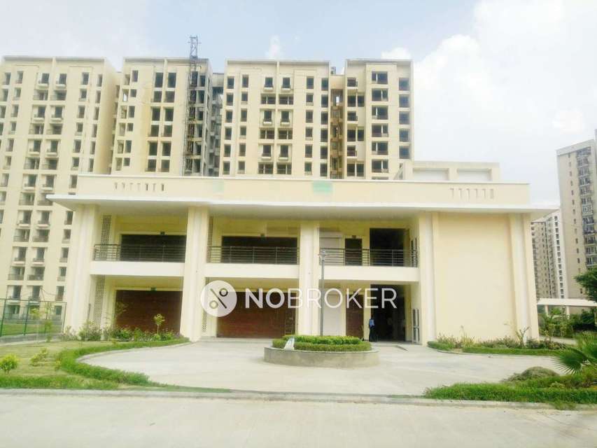 Shop in Sector 134, Noida for sale 