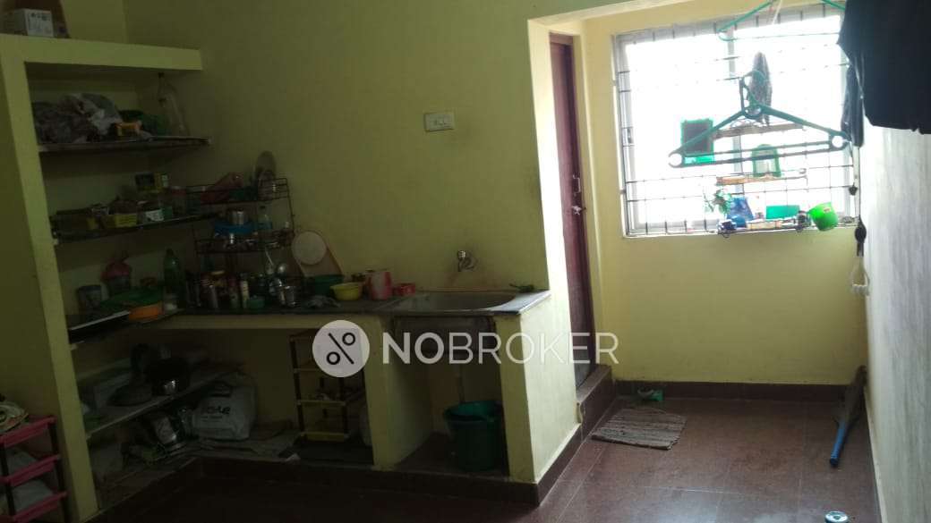 Single Room for Male In 1 RK  In Kolathur
