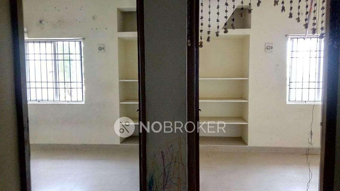 2 BHK Flat In Sri Vari Apartments For Sale  In Madhavaram