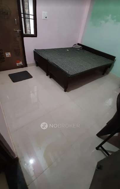 PG for Boys in  Chipiyana Buzurg,