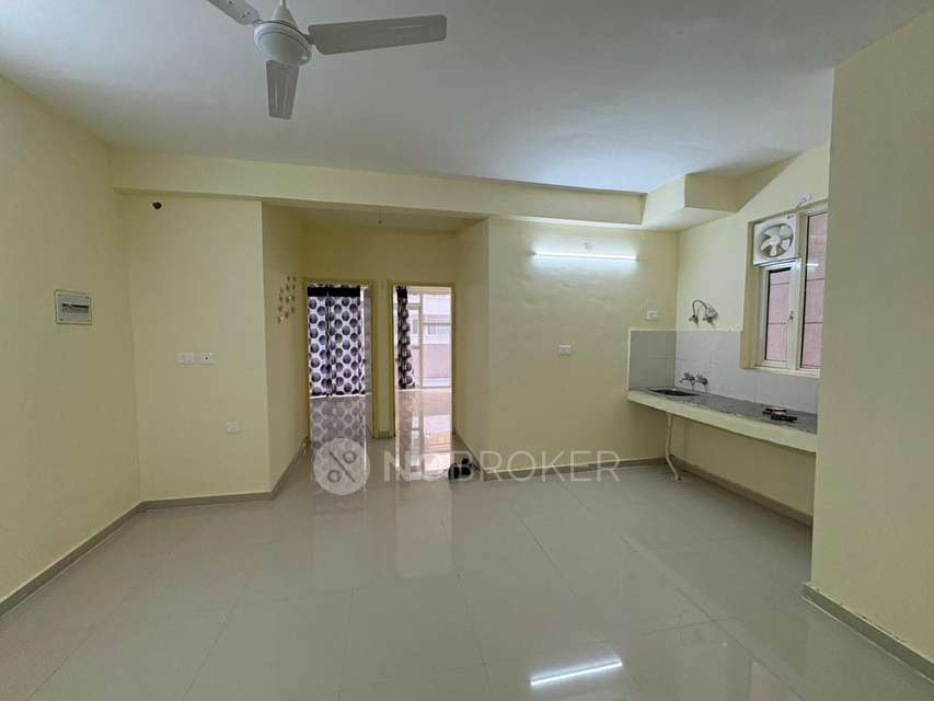 2 BHK Flat In Pyramid Elite, Sector 86 For Sale  In Sector 86