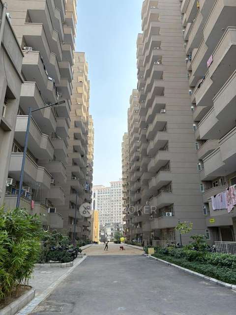 2 BHK Flat In Pyramid Elite, Sector 86 For Sale  In Sector 86