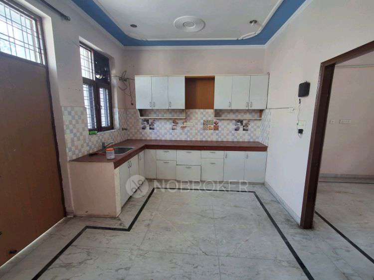 2 BHK House for Rent  In Sector 10a,