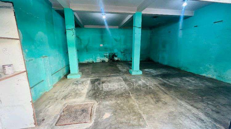 Godown/Warehouse in Adugodi, Bangalore for Rent 