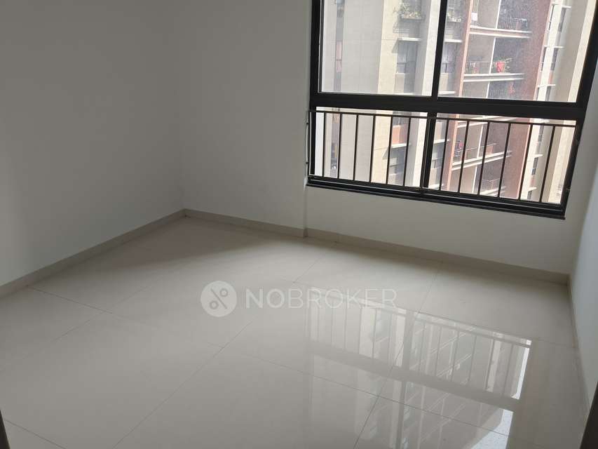 2 BHK Flat In Shapoorji Pallonji Sensorium for Rent  In Hinjewadi