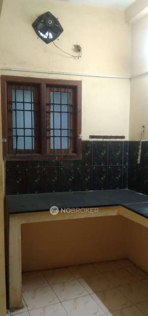 2 BHK Flat In Friends Apartment, Laxmipuram For Sale  In Chromepet