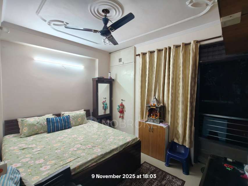 1 BHK Flat In Paryavaran Complex, Saket For Sale  In Sainik Farm
