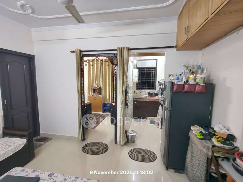 1 BHK Flat In Paryavaran Complex, Saket For Sale  In Sainik Farm
