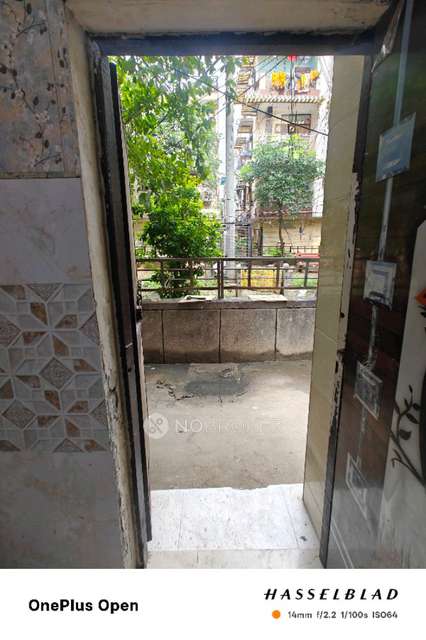 1 BHK Flat In Sb for Rent  In P494+6v9, Rohini Institutional Area, Sector 5, Rohini, Delhi, 110085, India