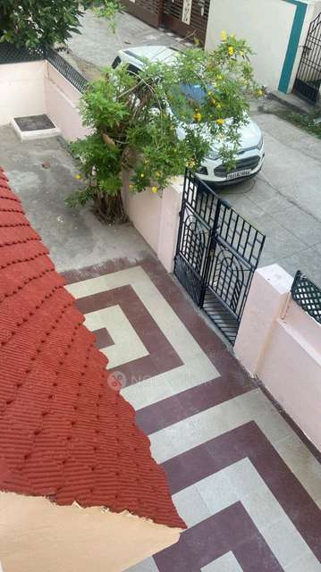 PG for Girls in L&t Back Entrance