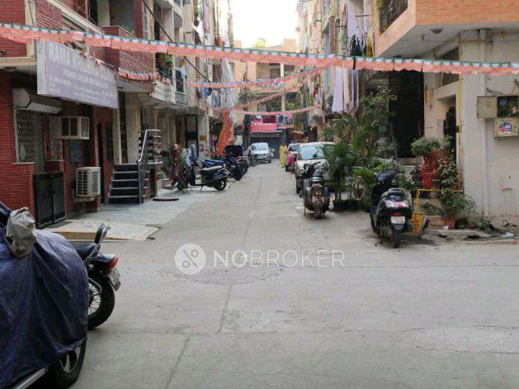 PG for Girls in Sri Niwaspuri