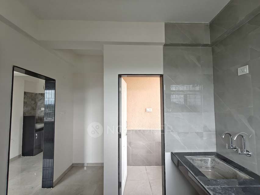 1 BHK Flat In Anushree Building for Rent  In  Keshnand