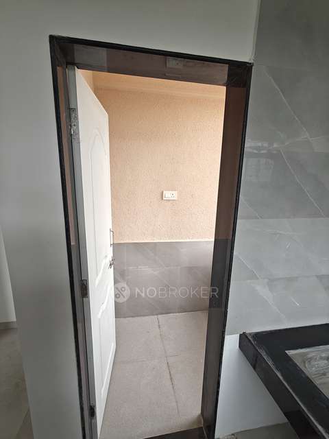 1 BHK Flat In Anushree Building for Rent  In  Keshnand