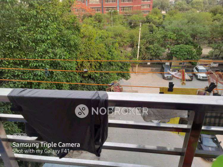 1 BHK Flat For Sale  In Rohini