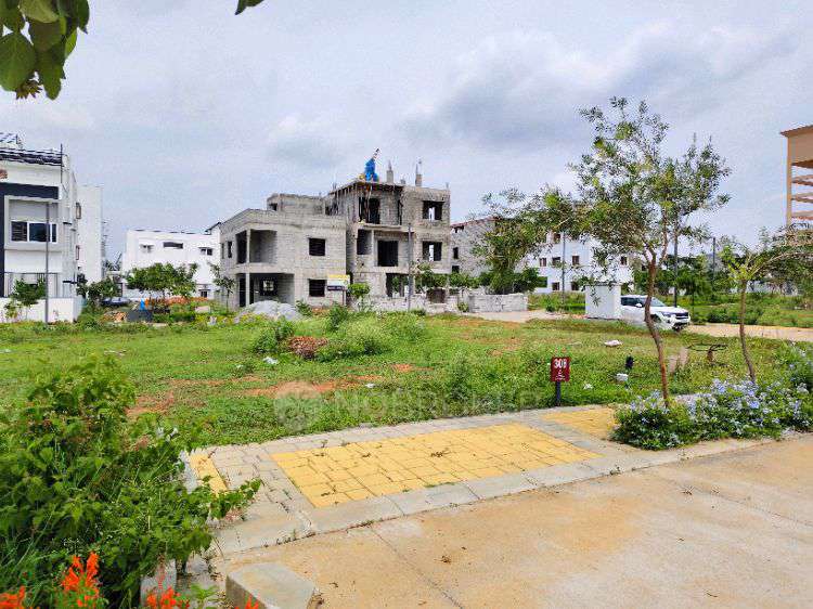 Plot For Sale  In Imperial Address Maker In Chandapura