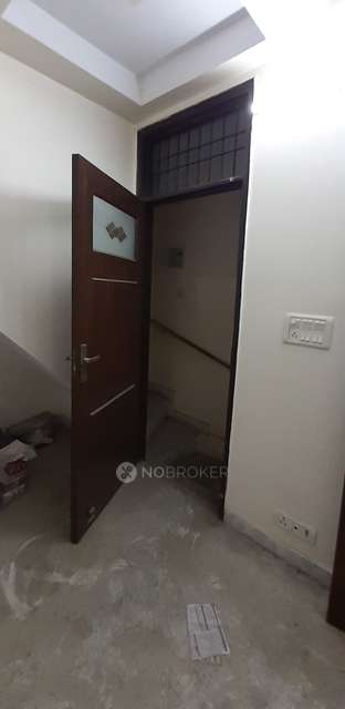 1 BHK Flat For Sale  In Rohini Sector 7