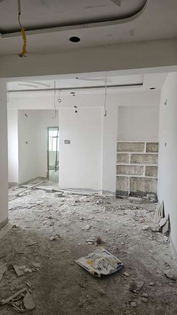 2 BHK Flat In Golden Tower  For Sale  In Hafiz Baba Nagar