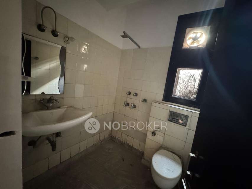 3 BHK Flat In Din Apartment, Dwarka For Sale  In Dwarka