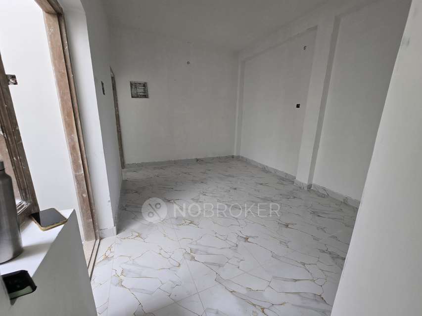 2 BHK Flat In Apartment For Sale  In Tiruvottiyur