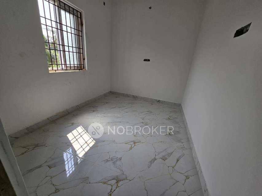 2 BHK Flat In Apartment For Sale  In Tiruvottiyur