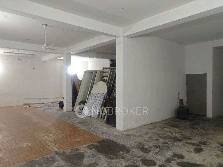 Godown/Warehouse in 577, Kotla Vihar Phase 2, Tilangpur Kotla, New Delhi, Delhi, 110043, India, Delhi for Rent