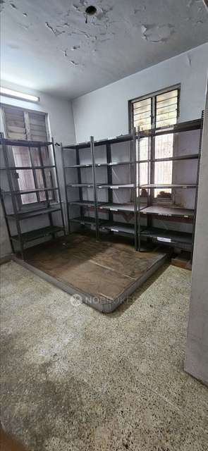 2 BHK Flat For Sale  In Tadiwala Road