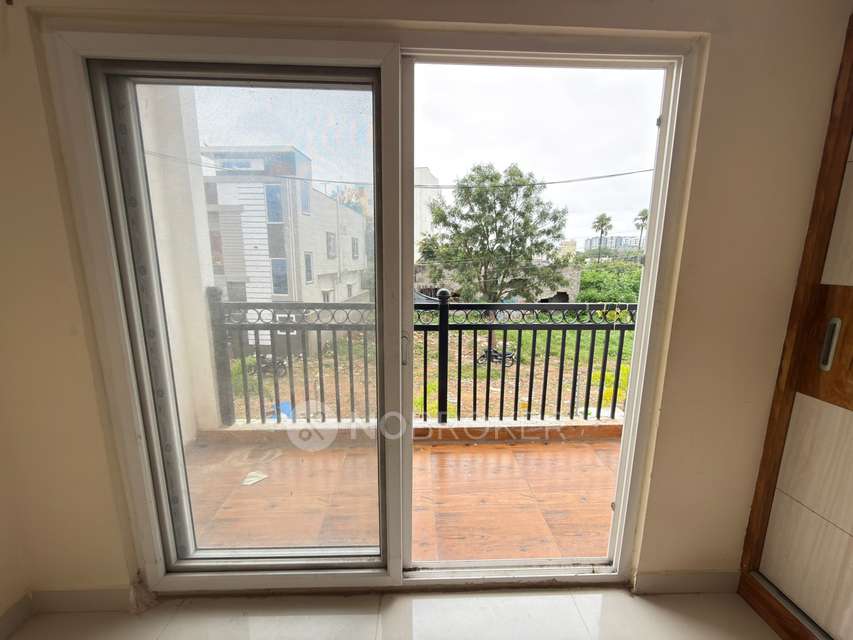 2 BHK Flat In Venkateshwara Knr Meadows For Sale  In Sahebnagar Kalan