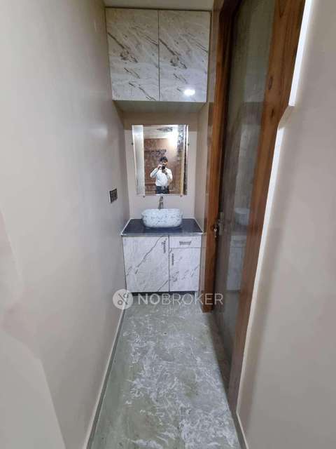 2 BHK Flat For Sale  In Shahdara