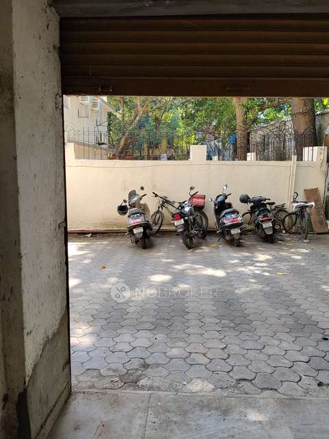 Shop in Dahisar East, Mumbai for sale 