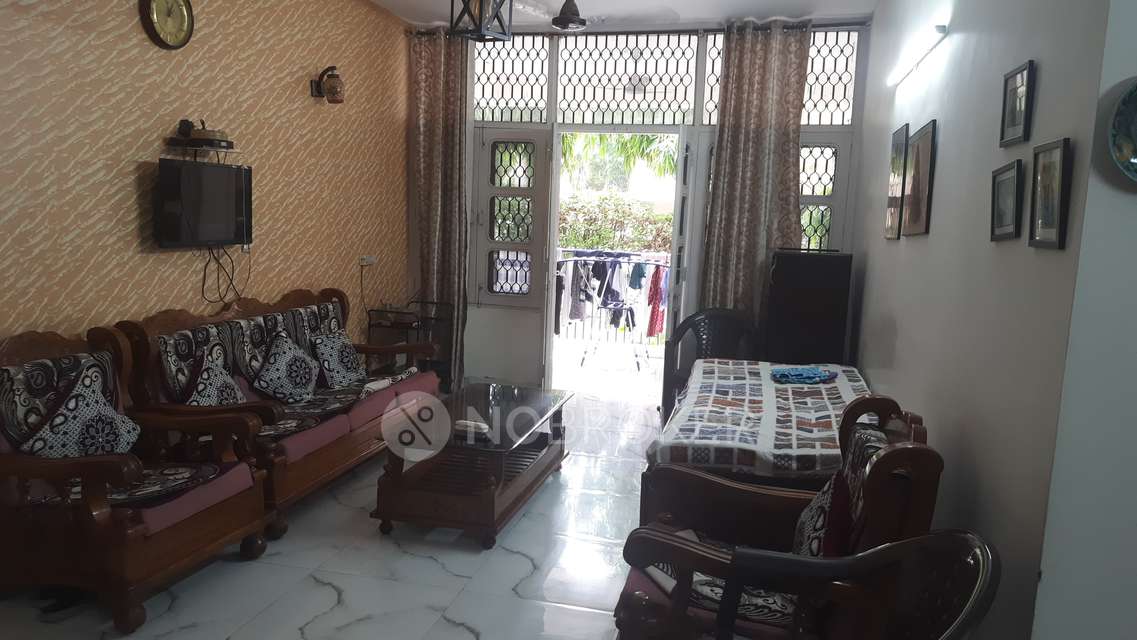 2 BHK Flat In Group Lal Jyoti Apartments, Sector 9 For Sale  In Sector 9