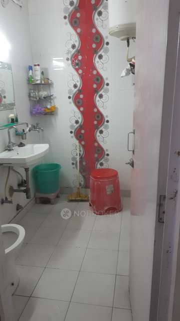 2 BHK Flat In Group Lal Jyoti Apartments, Sector 9 For Sale  In Sector 9