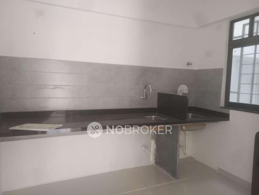 1 BHK Flat In Roshan Milestone For Sale  In Tathawade