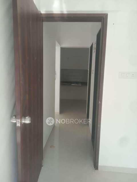 1 BHK Flat In Roshan Milestone For Sale  In Tathawade