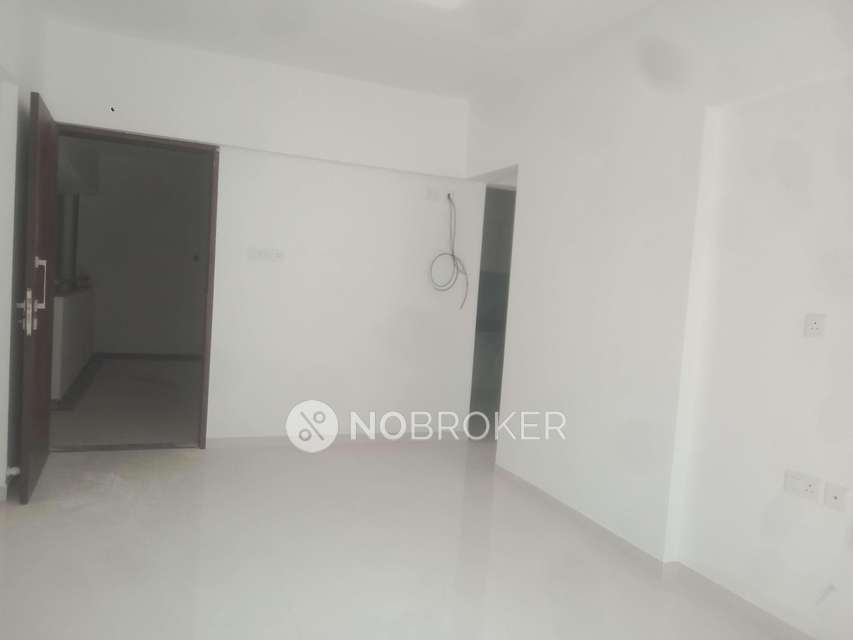 1 BHK Flat In Roshan Milestone For Sale  In Tathawade