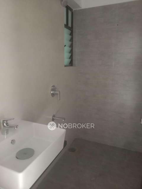 1 BHK Flat In Roshan Milestone For Sale  In Tathawade