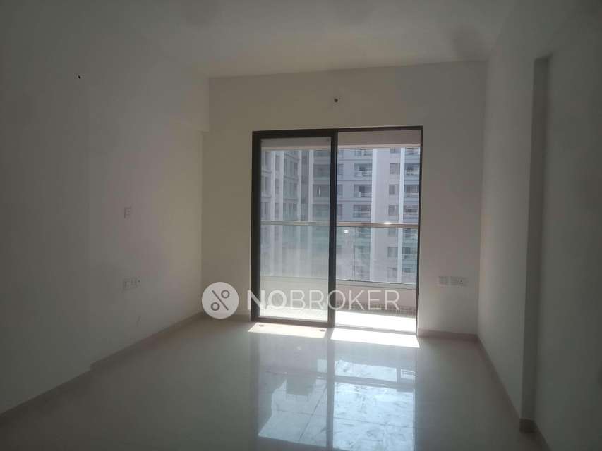 1 BHK Flat In Roshan Milestone For Sale  In Tathawade