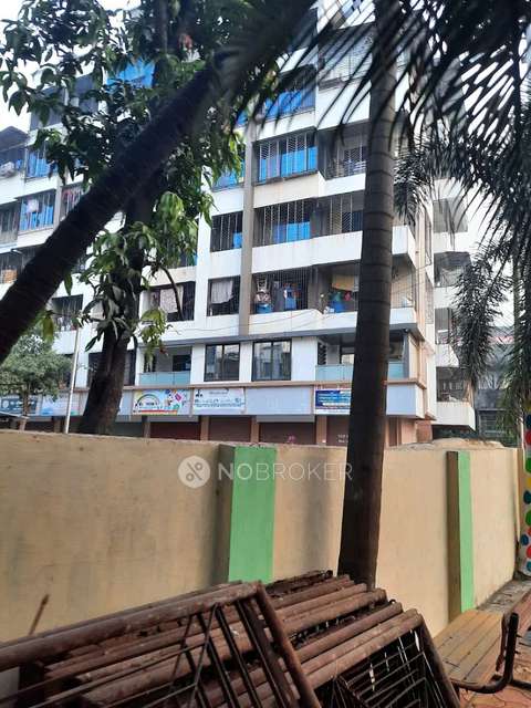 1 BHK Flat In Saraswati Archade Mahalaxmi Lake Near Bus Stop Near Mahajan Hospital Badlapur West for Rent  In Rathod Hospital Dr.chetan Mahajan
