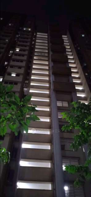 1 BHK Flat In Bombay Dyeing For Sale  In Dadar East, Mumbai
