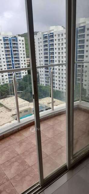 Shared Room for  In 2 BHK  In Megapolis Township In Hinjewadi