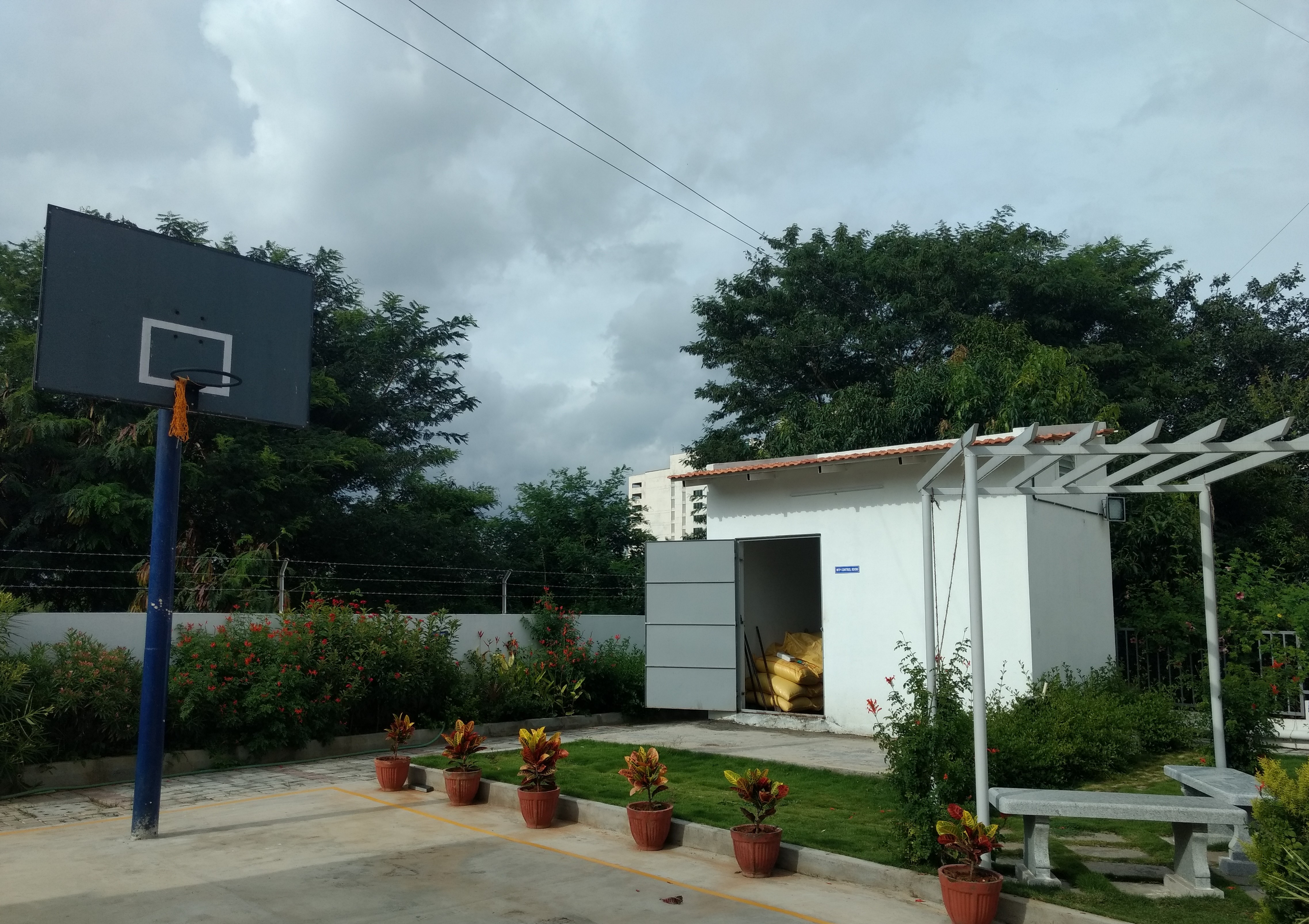 Hometown The Address Bellandur