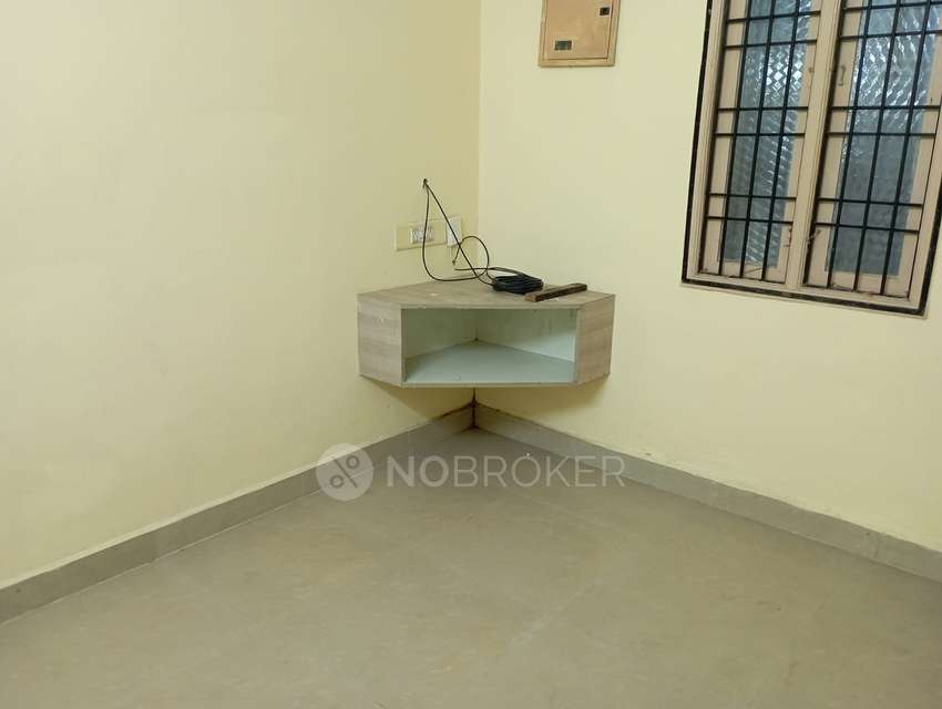 2 BHK Flat In Shri Seshadri Brindavan For Sale  In Perungalathur