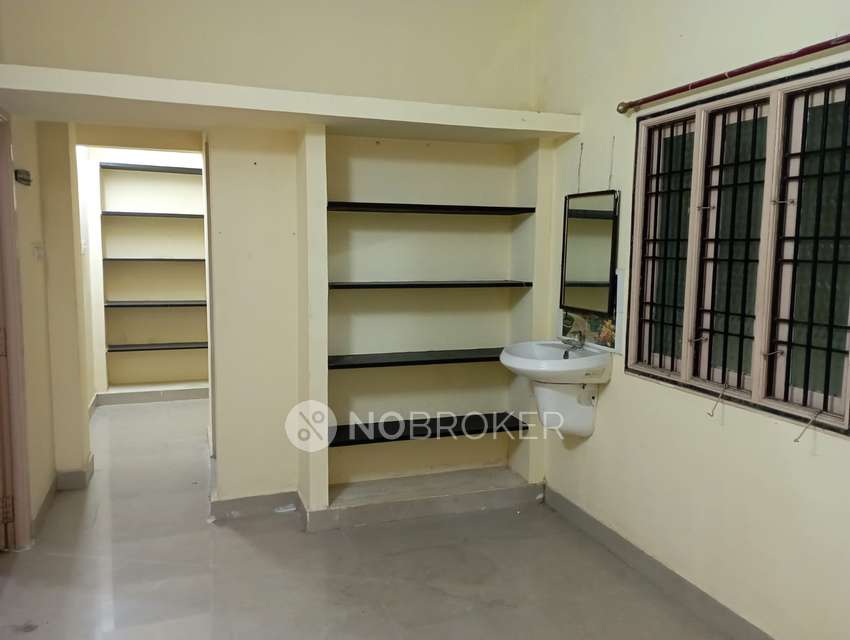 2 BHK Flat In Shri Seshadri Brindavan For Sale  In Perungalathur