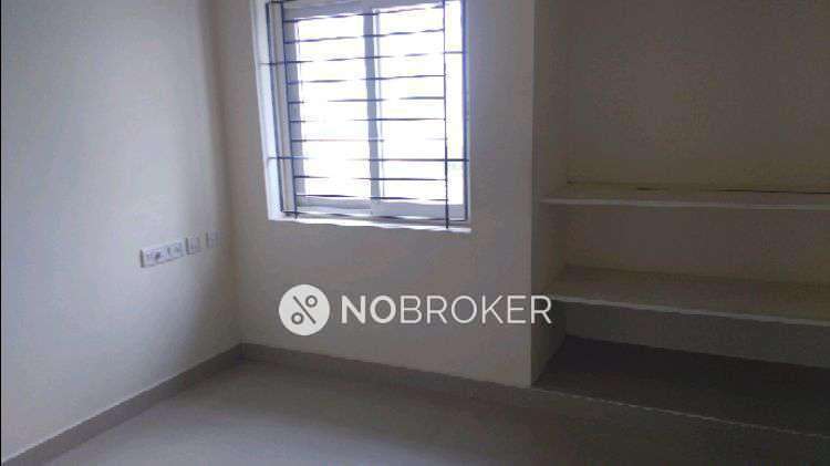 2 BHK Flat In Divya Home For Sale  In Pozhichallur Bus Stand