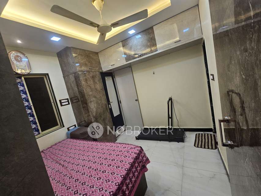 2 BHK Flat In  Shree Datta Niwas, Vashi For Sale  In Vashi