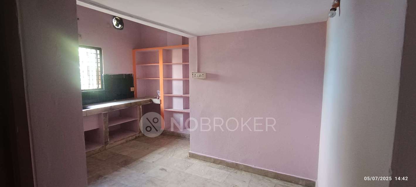 2 BHK Flat In Standalone For Sale  In Neredmet