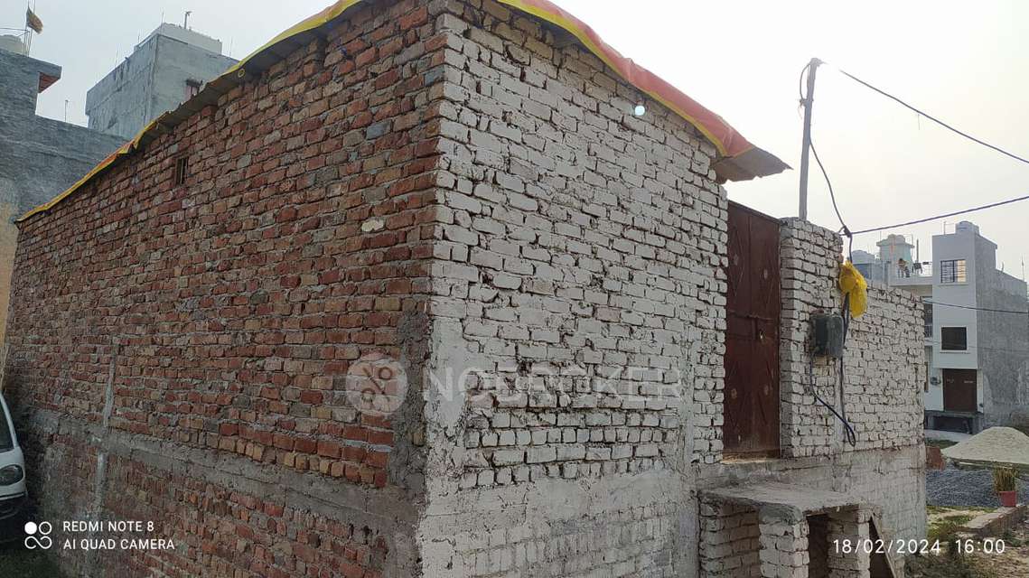 Plot For Sale  In Burari