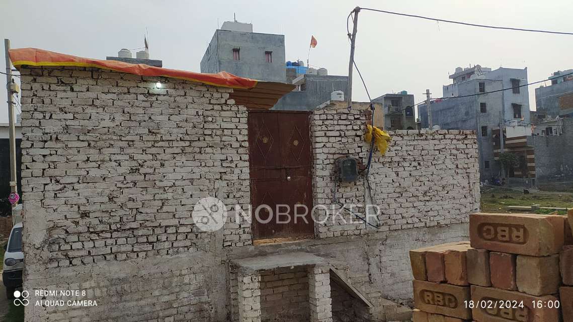 Plot For Sale  In Burari