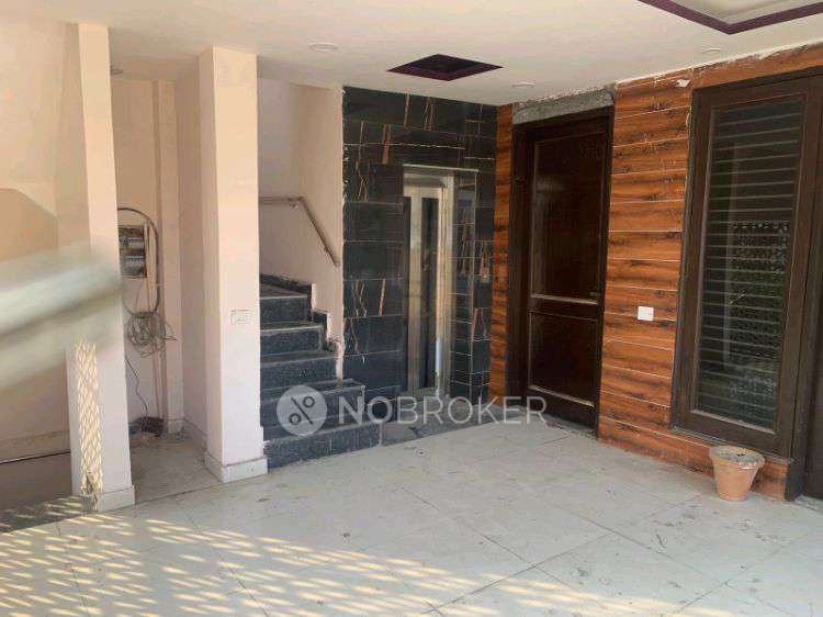 3 BHK Flat In Vasudev Apartment For Sale  In Nehru Nagar
