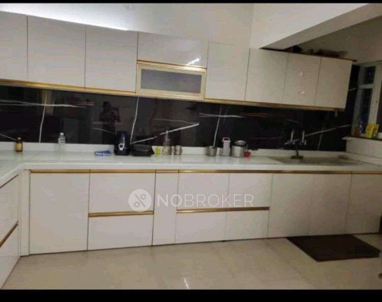 Shared Room for Female In 2 BHK  In Atria Grande In Handewadi